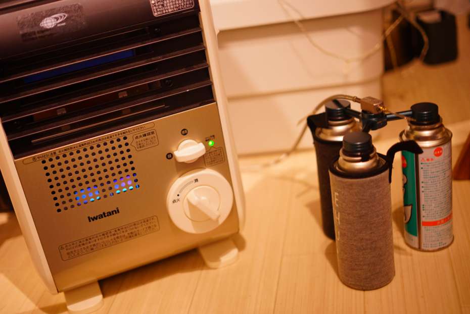 カセットガスアダプターでIWATANIの風暖を長時間使用可能に！ majichoursマジックアワーズ  アウトドアメディア(スキムボード・スノーボード・キャンプ等)